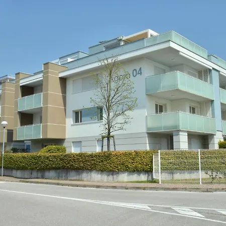 Charming With Garden View Daire Bibione