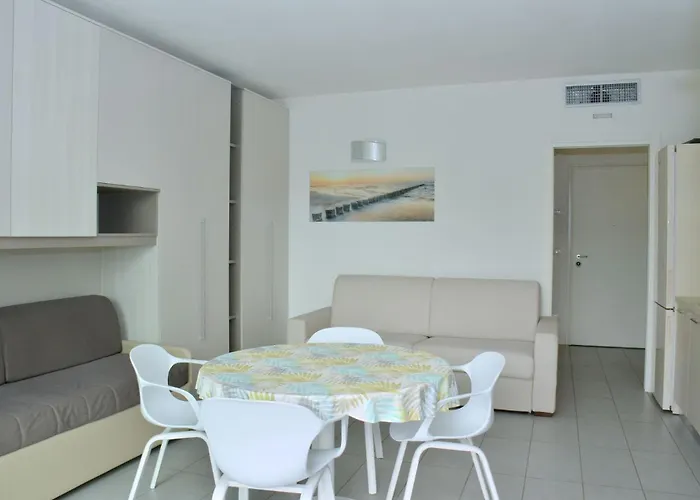 Charming With Garden View Bibione