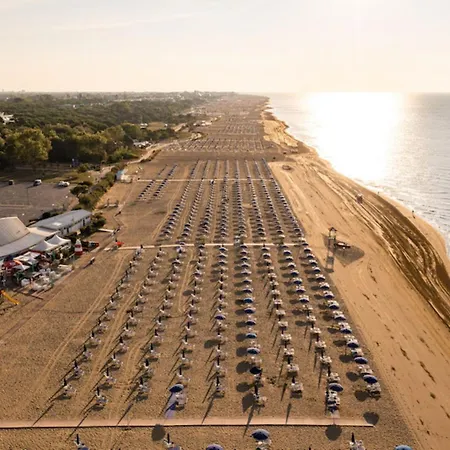 Daire Charming With Garden View Bibione