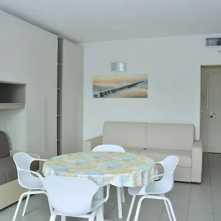 Charming With Garden View Bibione