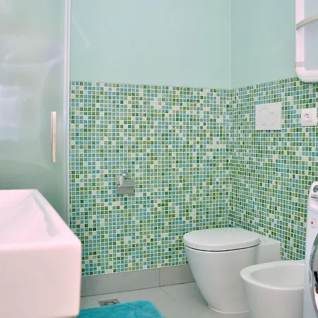 Апартаменти Charming With Garden View Бібіоне